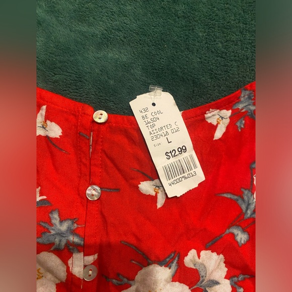 NWT Becool Red Flower Print Tied Crop Top Size L - Picture 2 of 8